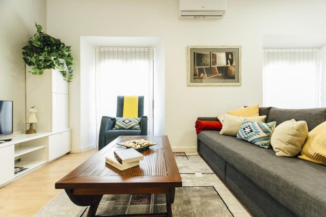 Bright And Comfortable- 2D 2B- Conde De Torrejon Sevilla Bagian luar foto